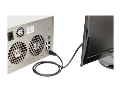 HDMI laidas prijungtas prie kompiuterio ir monitoriaus