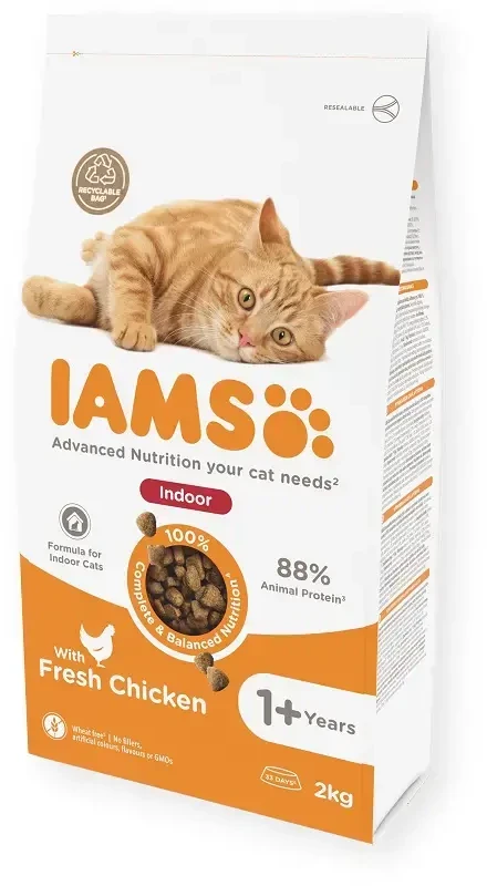 IAMS sausas pašaras naminėms katėms su vištiena, 2kg