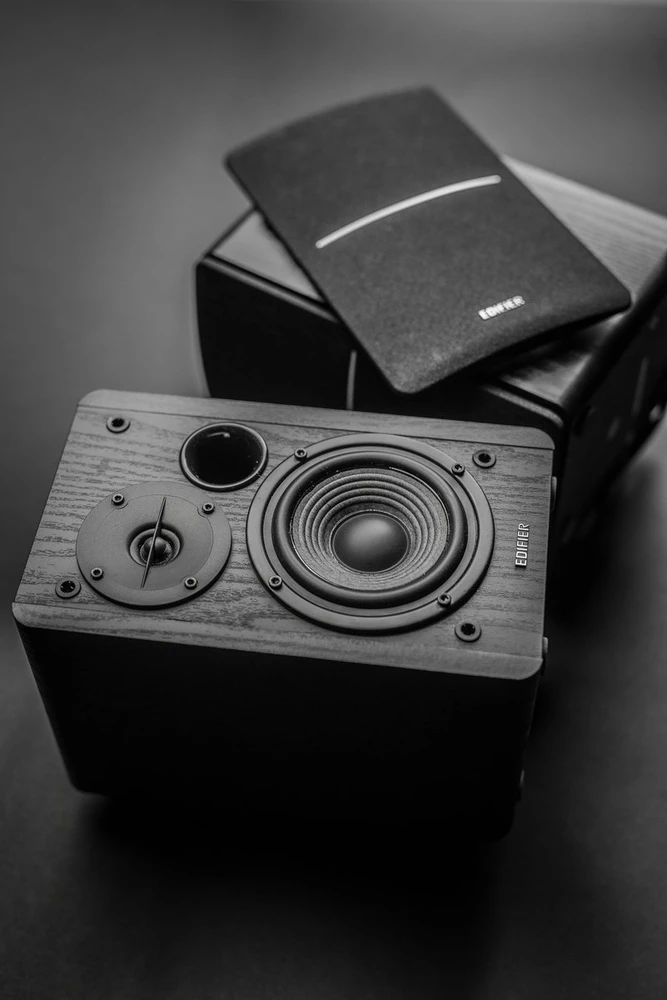 Kolonėlės Edifier R1280DB BT, Juodos spalvos