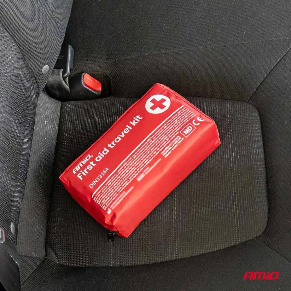 Automobilinė vaistinėlė dėkle DIN13164 amio-05013