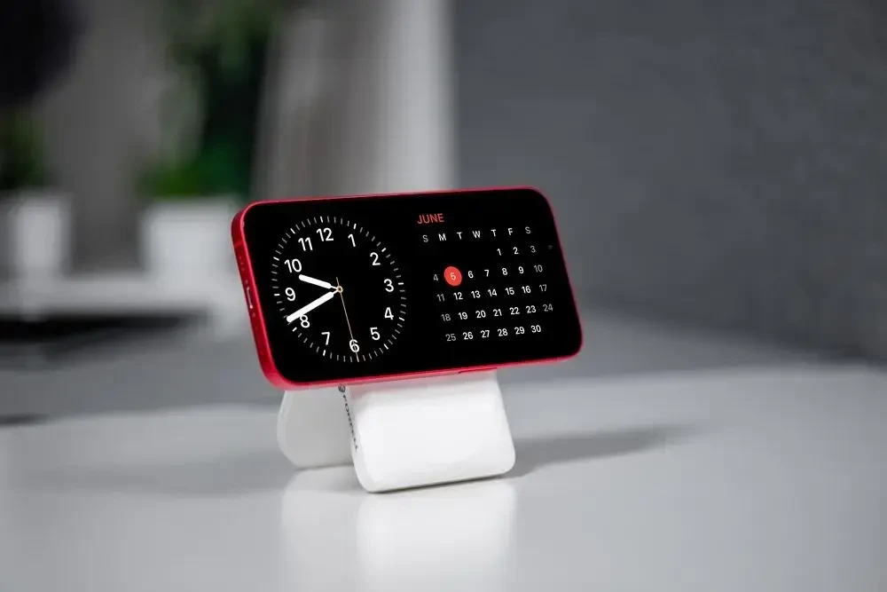 Nešiojamoji baterija, suderinama su „MagSafe Forcell F-Energy MagStand F10K2 QC3.0 PD 5A 20W 10000 mAh baltas“