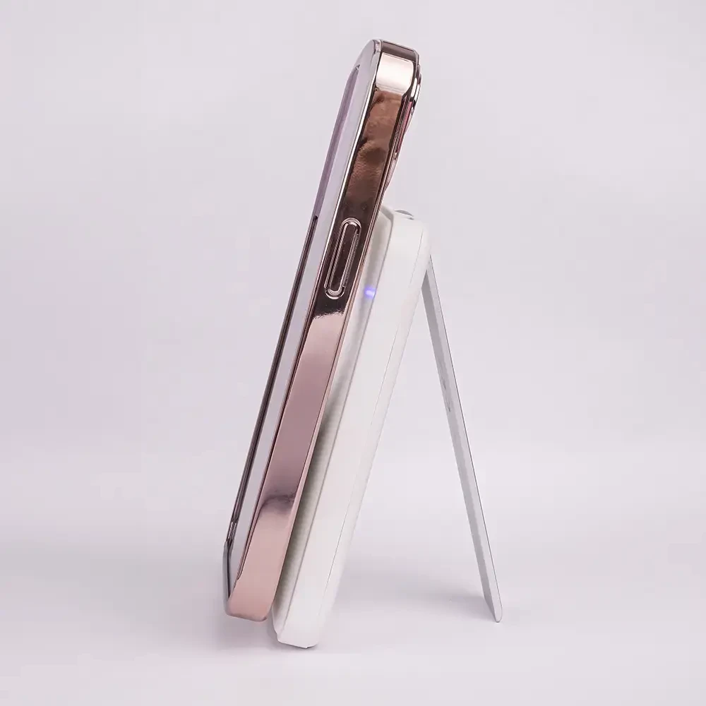 Forever MACS-100 magnetinis belaidis įkroviklis su power bank baltos spalvos 5in1