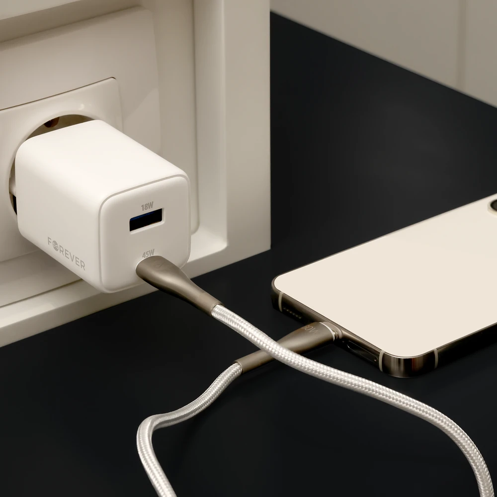 Forever TC-08-45AC GaN PD QC įkroviklis 1x USB-C 1x USB 45W baltas