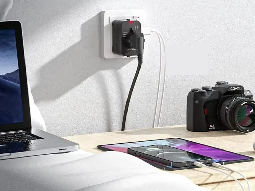 Fusion Accessories „Fusion“ priedai „Fusion“ kelioninis įkroviklis | 10,5 W | USB-A | juodas