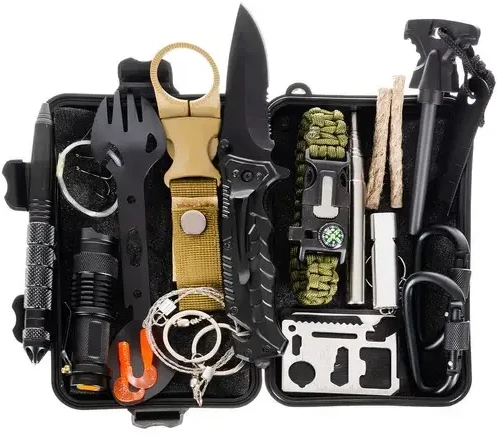 Fusion Accessories Fusion Survival rinkinys 32 in 1 | termo antklodė | peilis | LED lemputė | karabinas