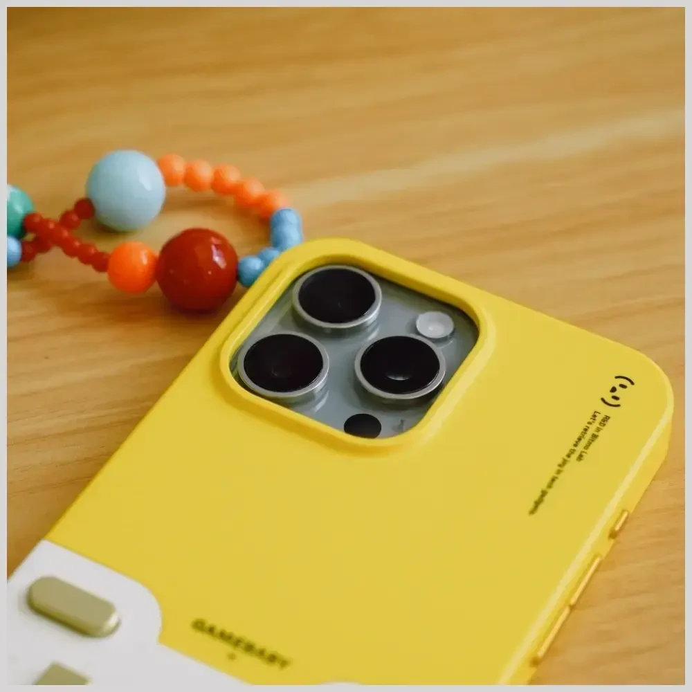 GAMEBABY dėklas su valdikliu, skirtas iPhone 16 Pro Max, geltonas