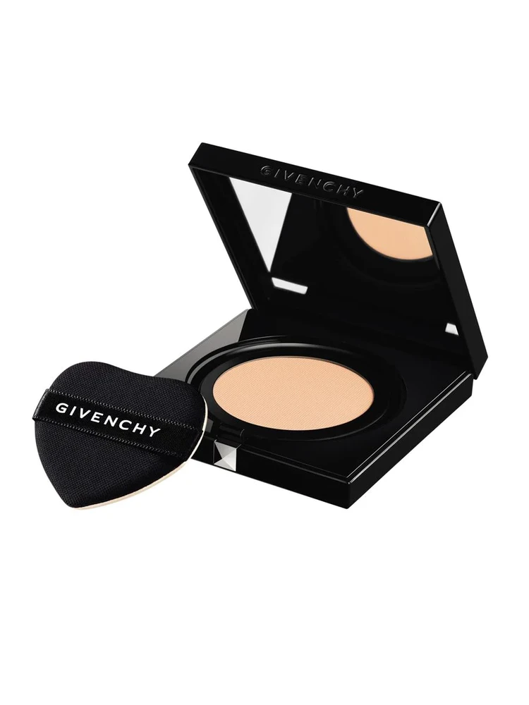 „Givenchy Teint Couture“ drėkinamasis kompaktiškas makiažo pagrindas C300, 13 g