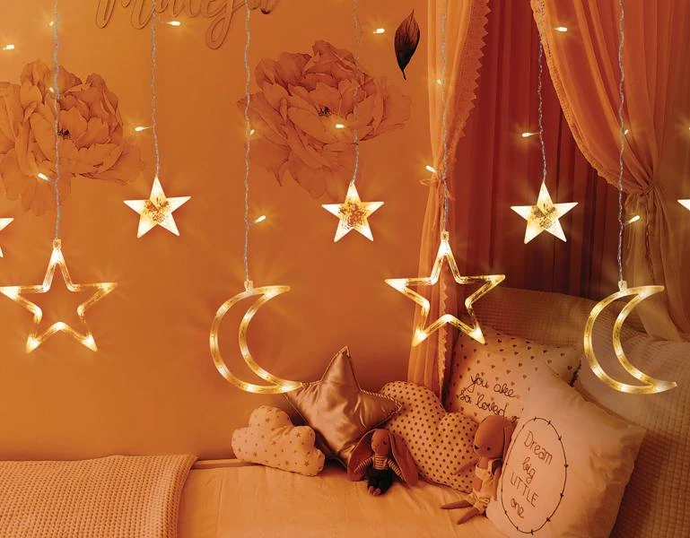 GoodBuy PR LED šviesos užuolaidos, žvaigždės ir mėnuliai, šilta balta šviesa