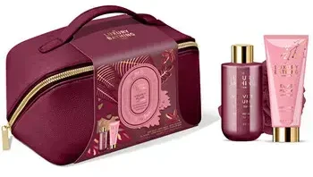 Grace Cole Kūno priežiūros dovanų rinkinys krepšelyje Velvet Plum & Soft Suede, 3 vnt.