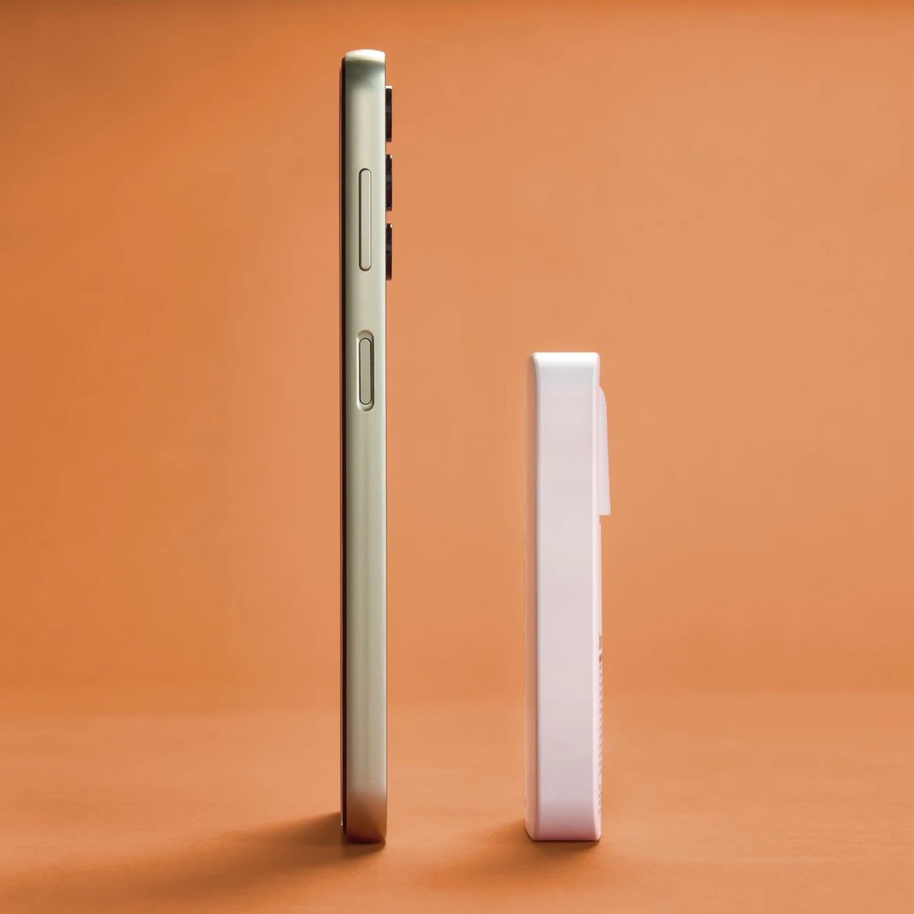 Hama 65W GaN, 2X USB-C, 1X USB-A, balta