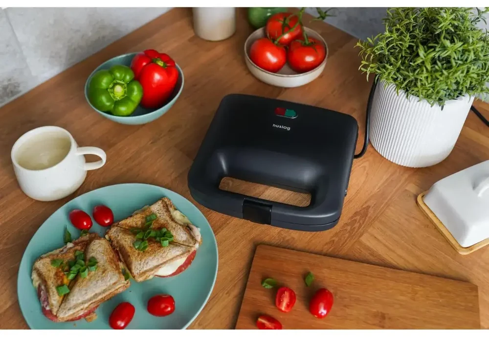 Sumuštinių keptuvas mPTech Sp. su o.o. Huslog Sandwich maker triangles 1000W