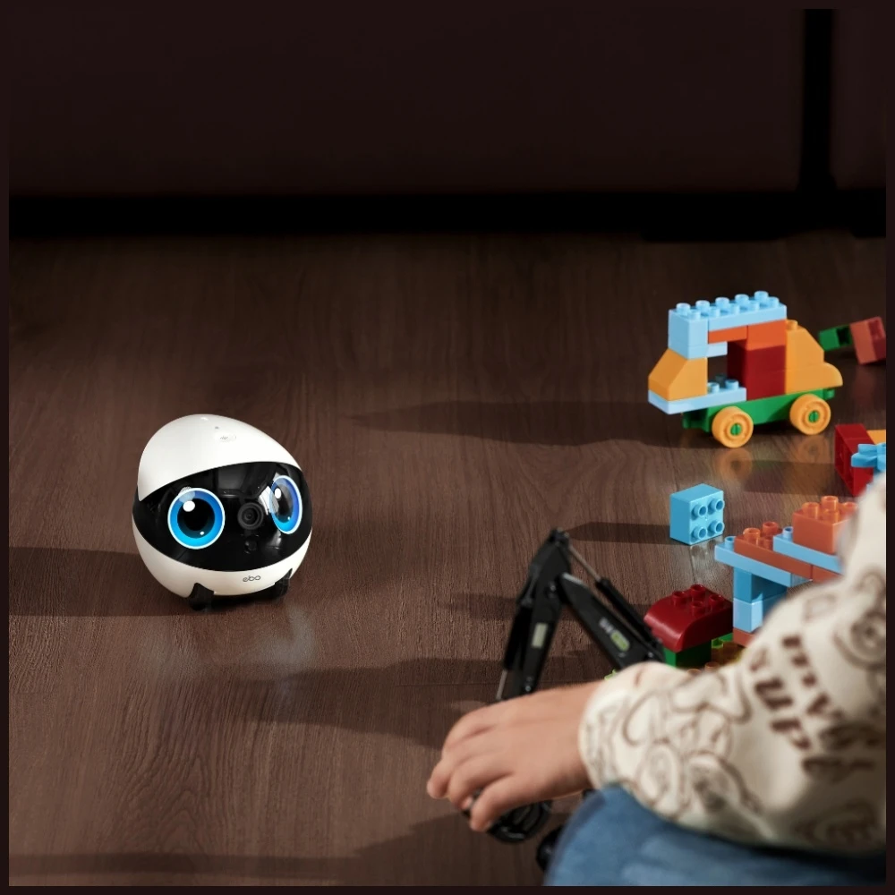 Namų robotas kompanijonas Enabot EBO Air 2 Plus FamilyBot su stebėjimo ir skambučių funkcija, baltas