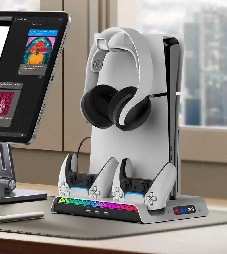 iPega P5S006 daugiafunkcis įkrovimo RGB stovas su aušinimu, skirtas PS5 Slim, baltas (pažeista pakuotė)