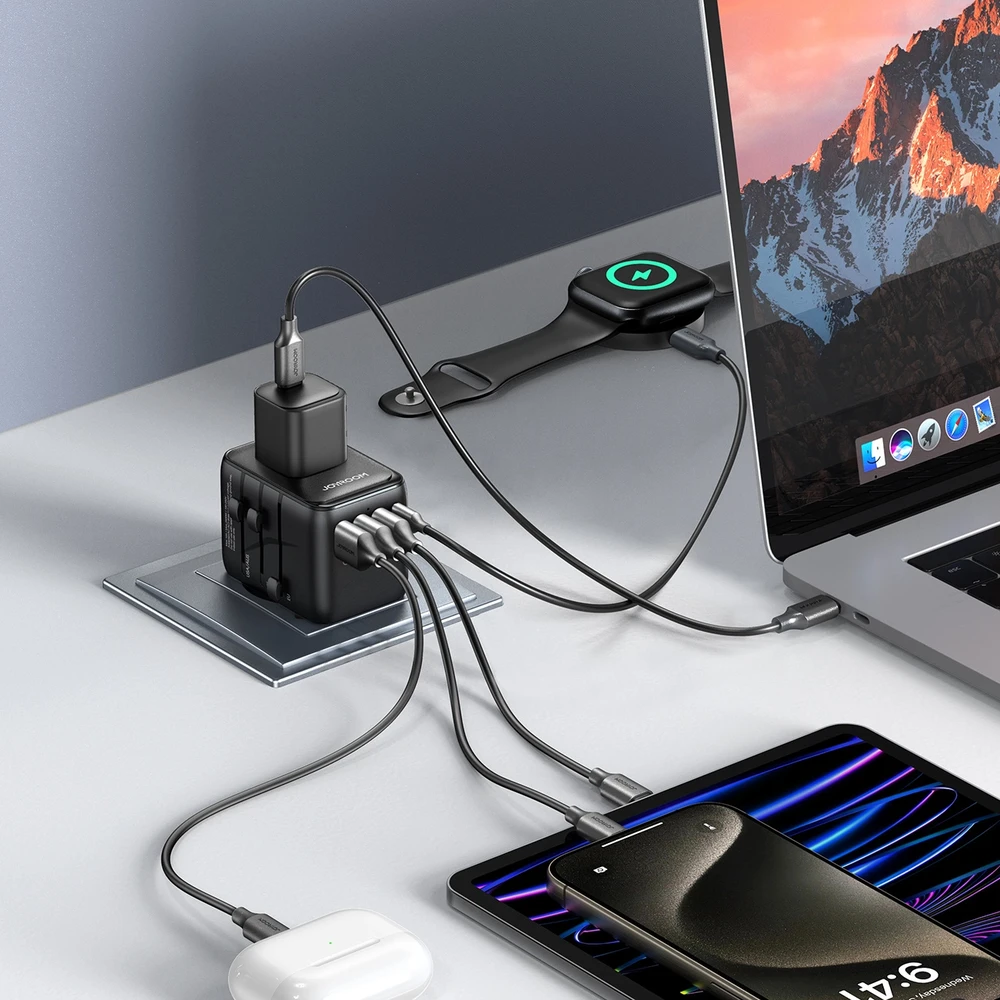 Universalus kelioninis įkroviklis Joyroom JR-TCW01 15W 3xUSB-A/USB-C juodas