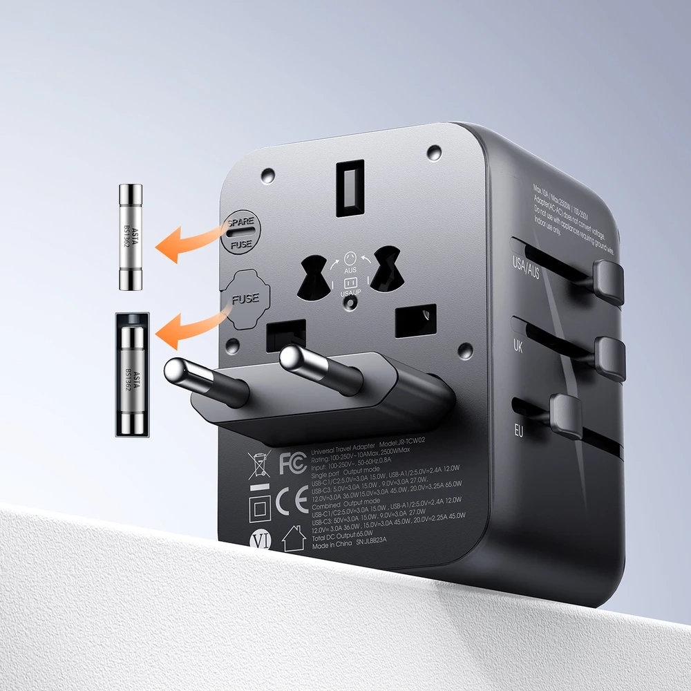 Universalus kelioninis įkroviklis Joyroom JR-TCW01 15W 3xUSB-A/USB-C juodas