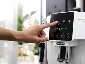 Kavos aparatas Delonghi Magnifica Start automatinis