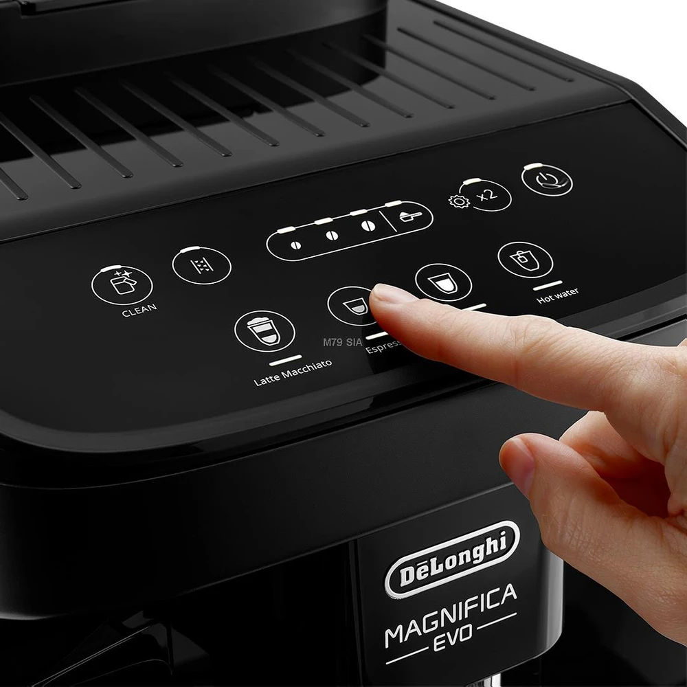Kavos aparatas Delonghi | | ECAM290.51.B Magnifica Evo | Slėgis 15 bar | Su pieno plakikliu | Automatinis | 1450 W | Juodas