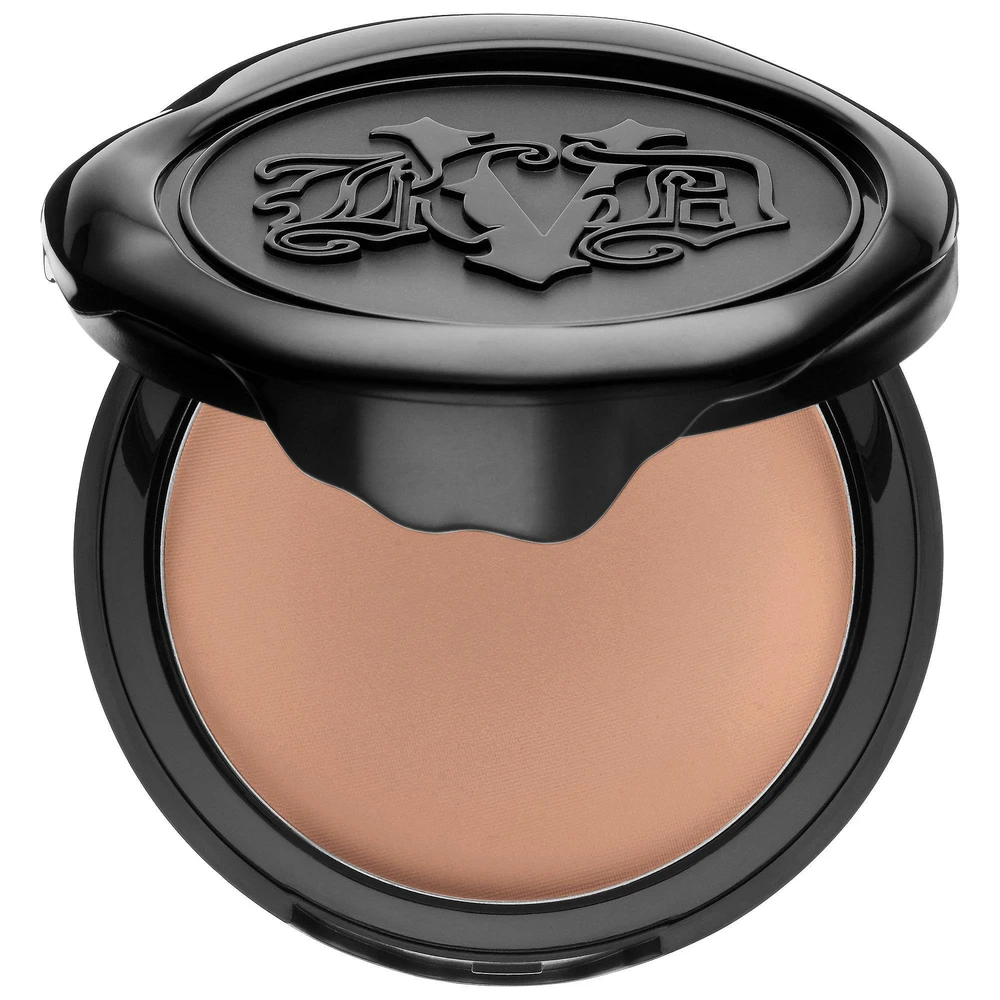 „Kat Von D Kvd Lock-It“ matinė kompaktinė pudra 03 Medium, 8 g