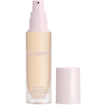 Kylie Cosmetics Power Plush Longwear makiažo pagrindas 30 ml