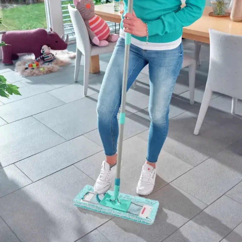 LEIFHEIT grindų šepetys su sulankstoma rankena dėžutėje Profi XL super soft 42 cm