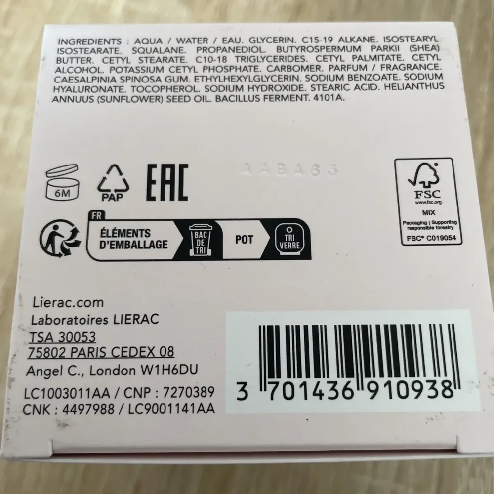 Lierac Hydragenist drėkinamasis kremas "Illuminating Rehydrating Kreminis" 50ml