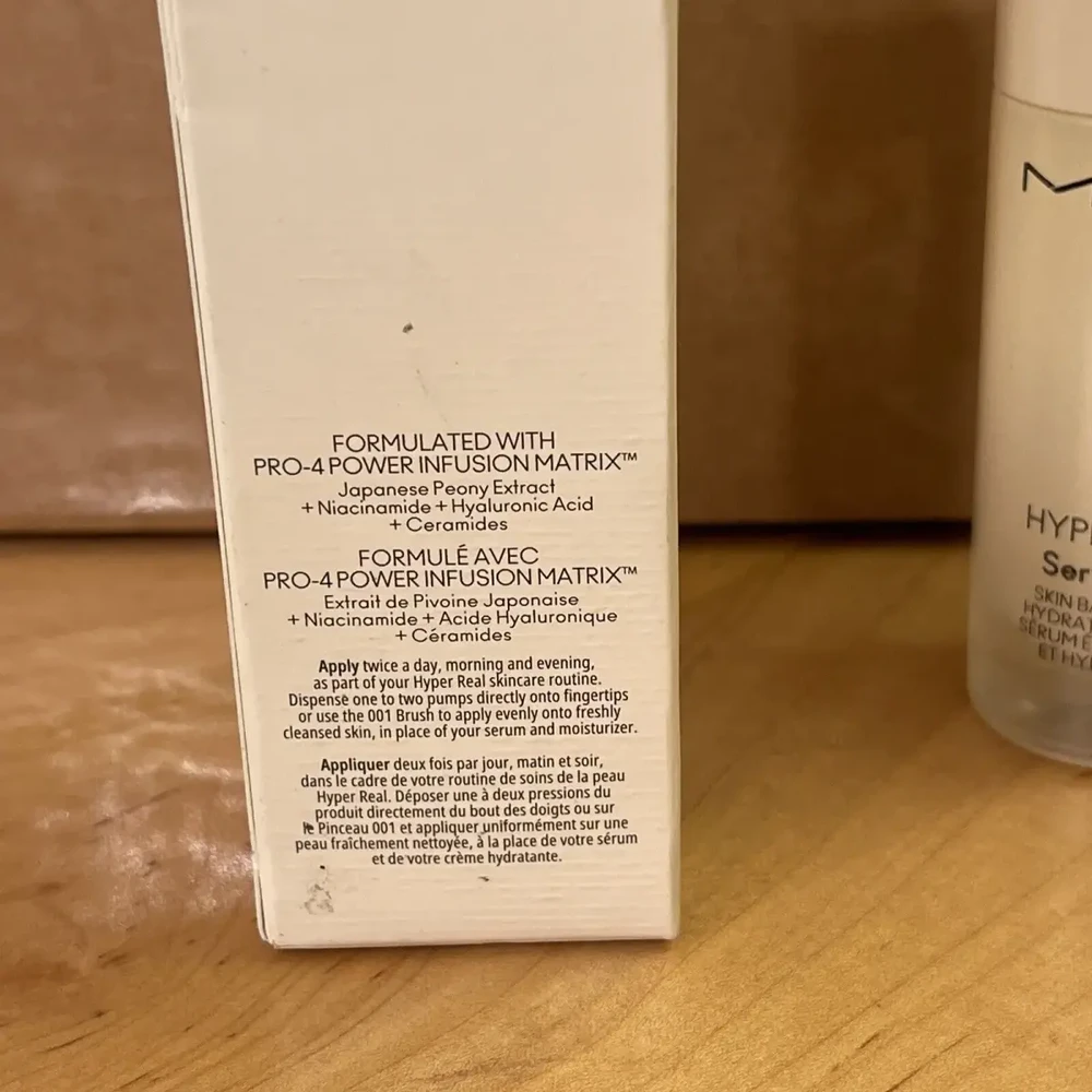 MAC Hyper Real Serumizer drėkinamasis veido serumas, 30 ml