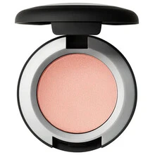 MAC Cosmetics Matte eye shadows (Powder Kiss Matte Akių šešėliai) 1.5 g, Devoted to Chili