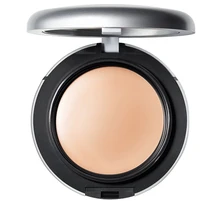 MAC Cosmetics kompaktiškas makiažo pagrindas „Studio Fix“ (Tech Kreminis-to-Powder Foundation) 10 g, NC55