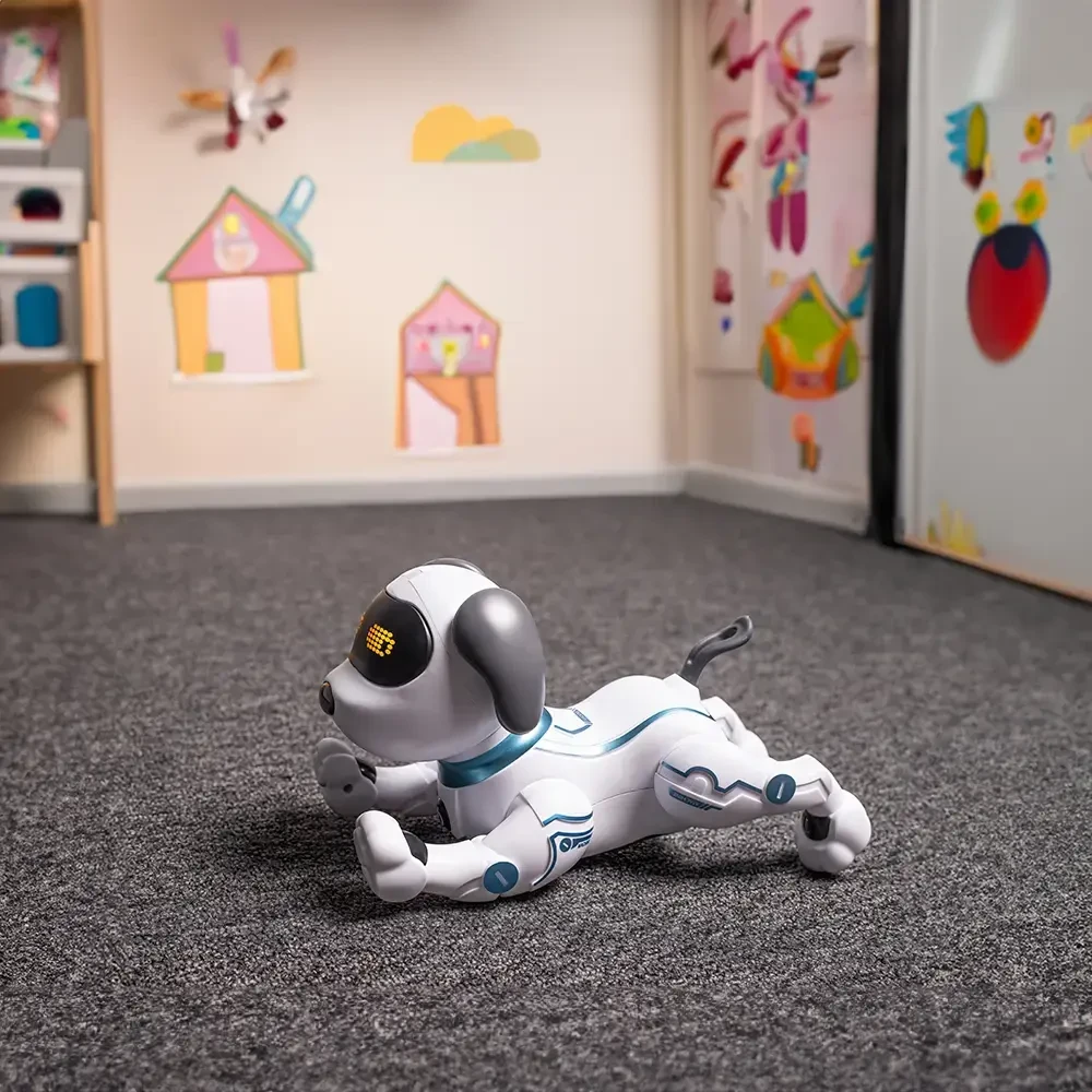 Maxlife nuotoliniu būdu valdomas šuo-robotas MXRD-100 baltos spalvos