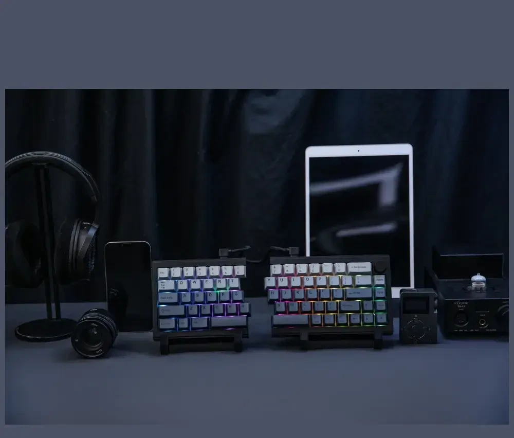 Klaviatūra mechaninė Epomaker Split 65 Switch juoda-flamingi/juodas-flamingo