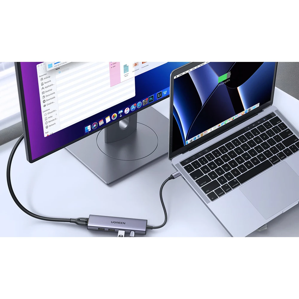 Ugreen CM511 USB-C adapteris prijungtas prie kompiuterio