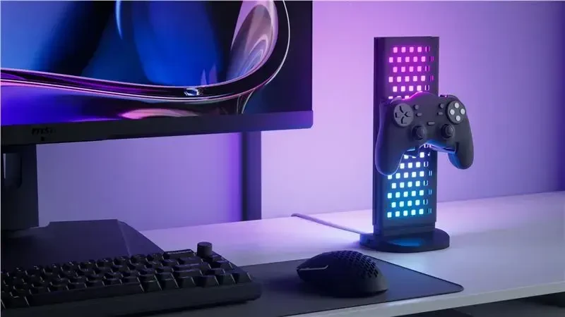 Nanoleaf Pegboard Desk Dock