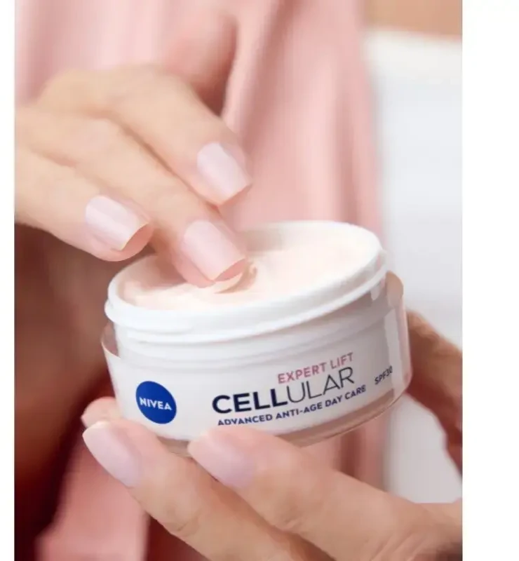 Nivea Dieninis odos atjauninimas. Cellular Anti-Age OF 30 (odos atjauninimas) 50 ml