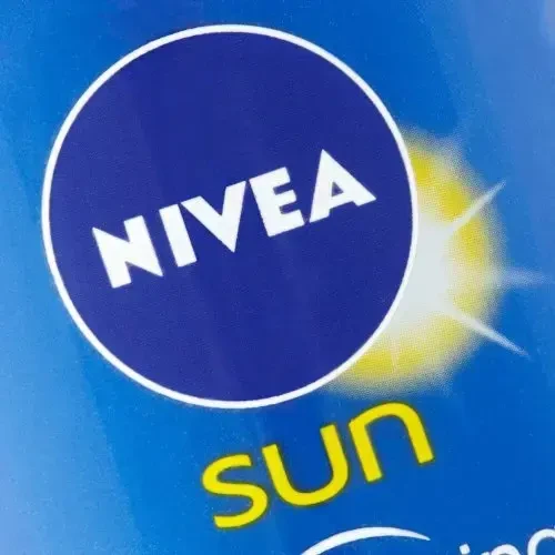 Nivea Sun Protect & Moisture Sun Losjonas kūnui