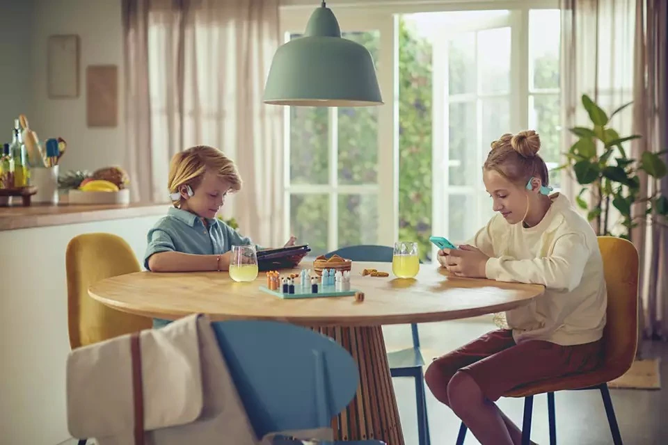 Philips Vaikiškos ausų neuždengiančios belaidės ausinės (TAK4607GY/00)