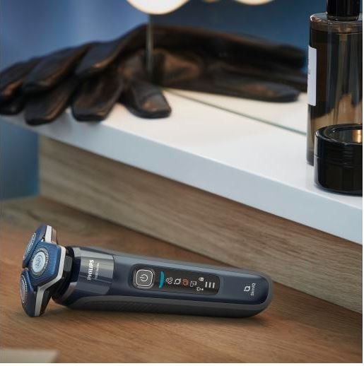 Philips Series 7000 Drėgnojo ir sausojo skutimo elektrinė barzdaskutė S7882/55