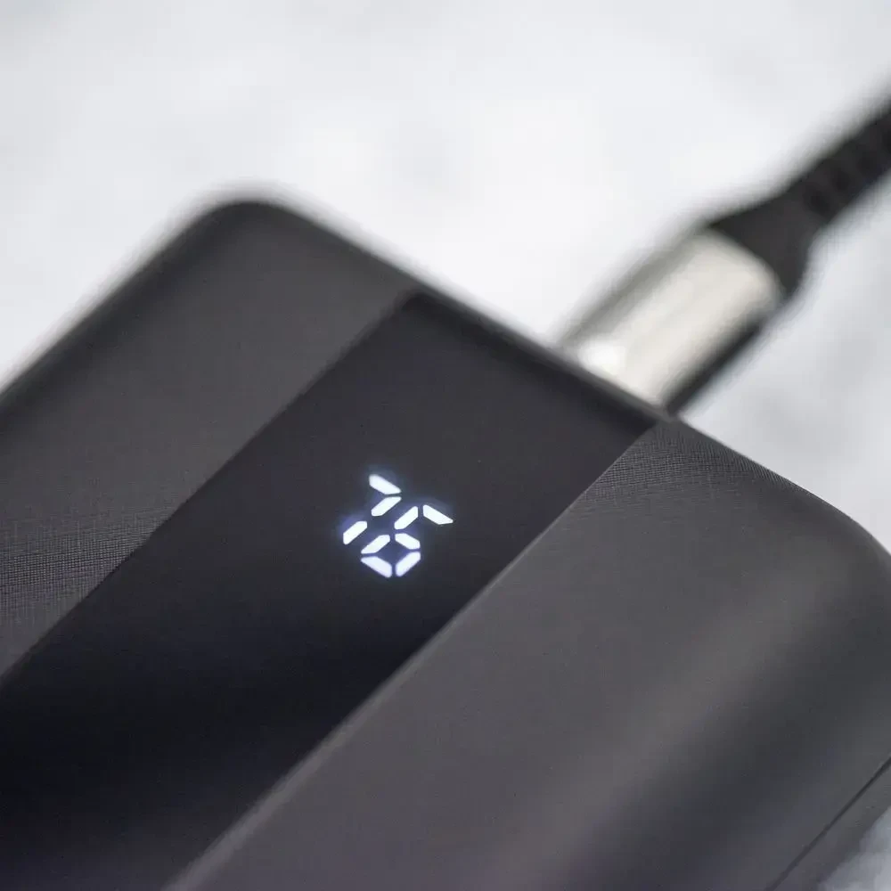 Nešiojamoji baterija Forcell F-Energy Energo P20K2 QC3.0 PD 3A 22,5W 20000 mAh juoda