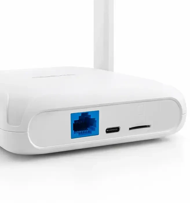 „Qoltec 56980 Home & Travel“ 4G LTE maršrutizatorius su „Wi-Fi 6“ | AX300 | 2,4 GHz | Dviguba antena | USB-C | Micro SIM
