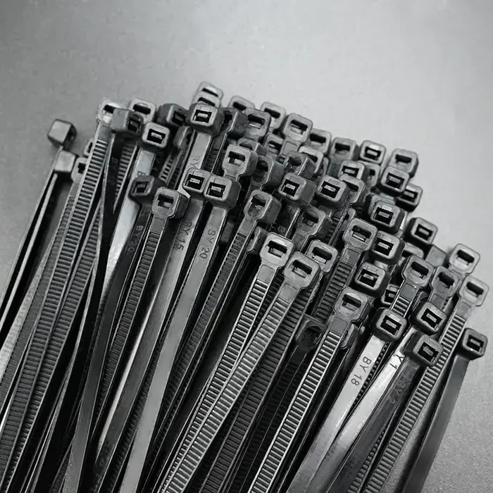 QOLTEC 52222 Zippers Qoltec 7.2 400 50szt nylon UV Juodas