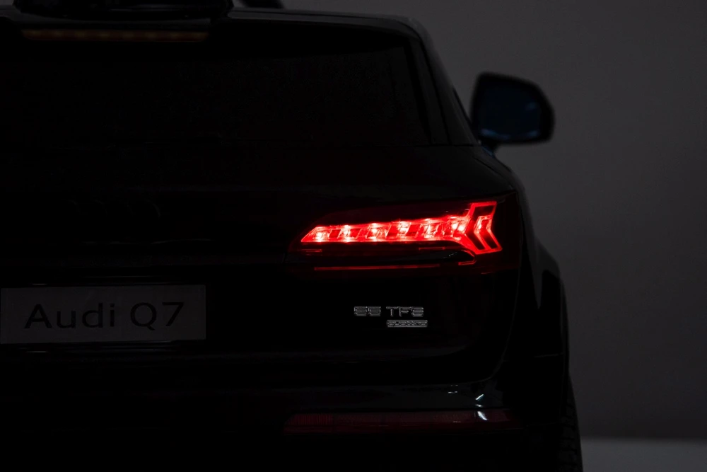 Ramiz Elektromobilis Audi Q7 NEW LIFT, Mėlyna