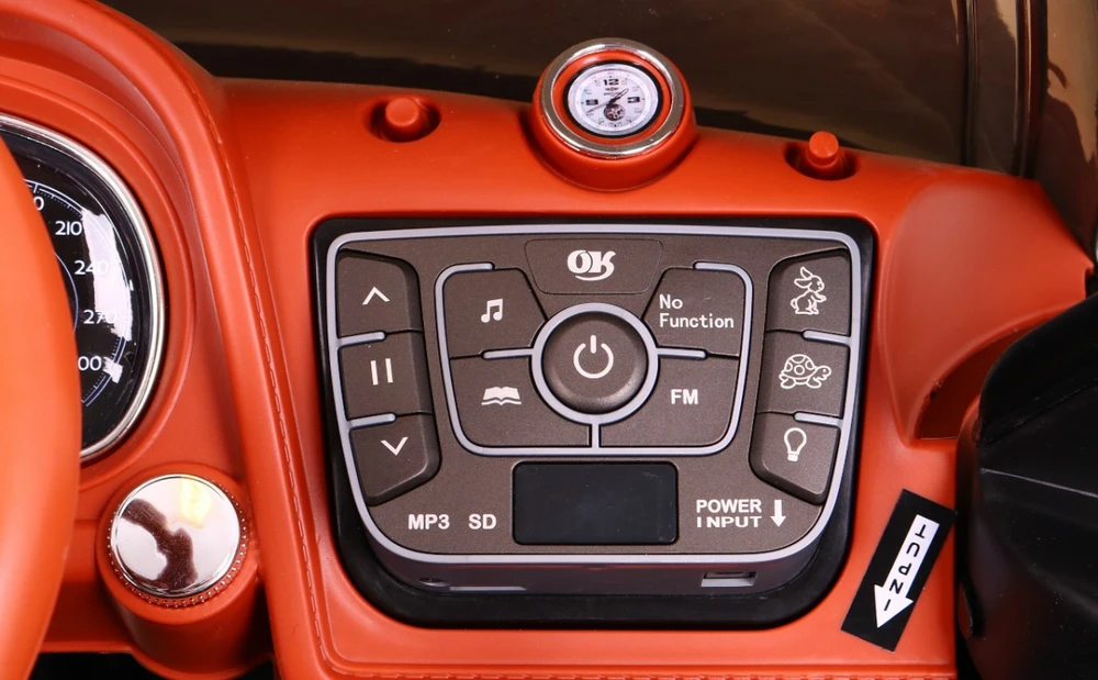 Ramiz Elektromobilis Bentley Bentayga, juodas