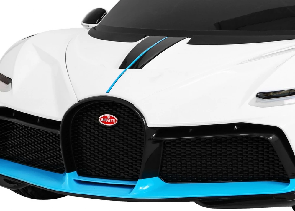 Ramiz Elektromobilis Bugatti Divo, Baltas