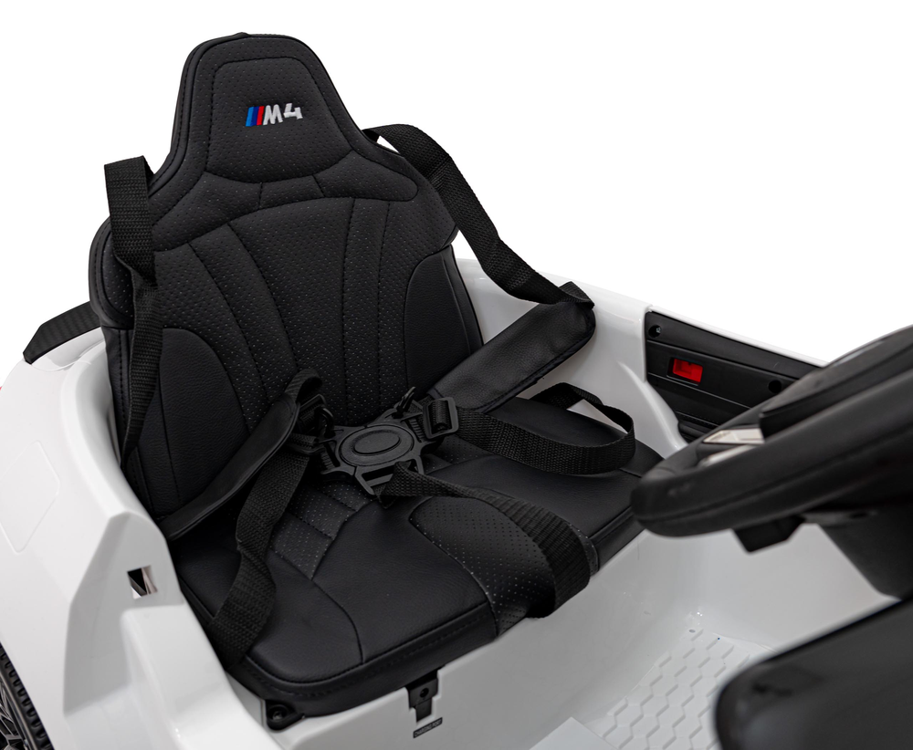 Triton Elektromobilis BMW M4 baltas