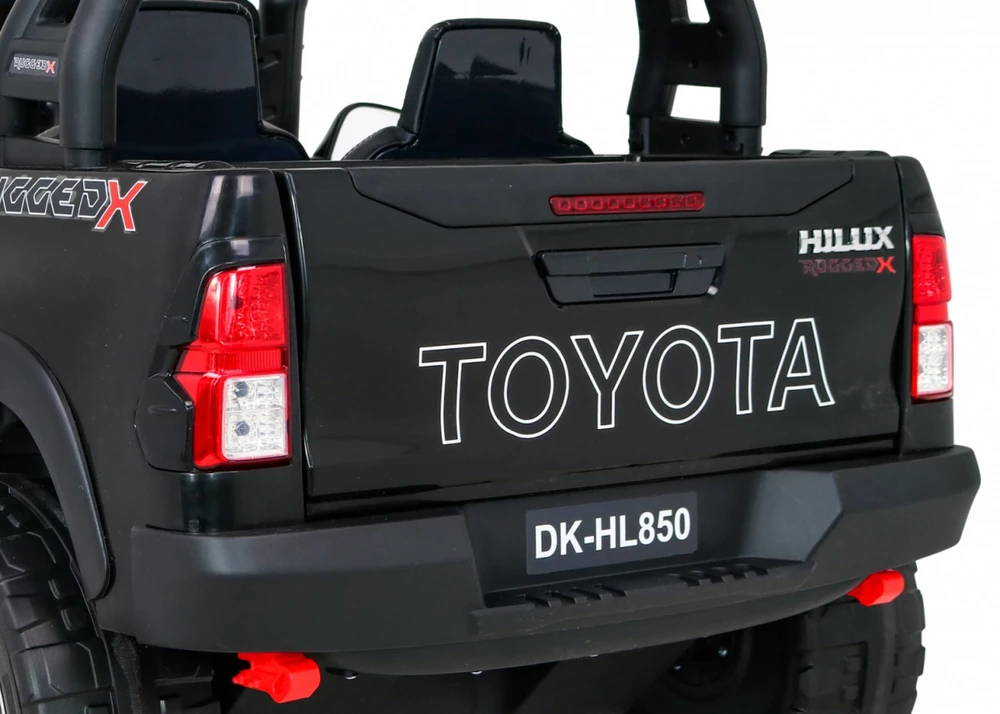 Ramiz Elektromobilis Toyota Hilux, Juodas