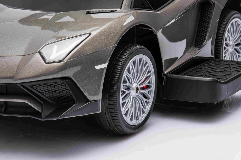 Roger Vaikiškas Lamborghini Aventador SV elektrinis triratukas su garsais ir LED šviesomis, iki 30 kg, juodas