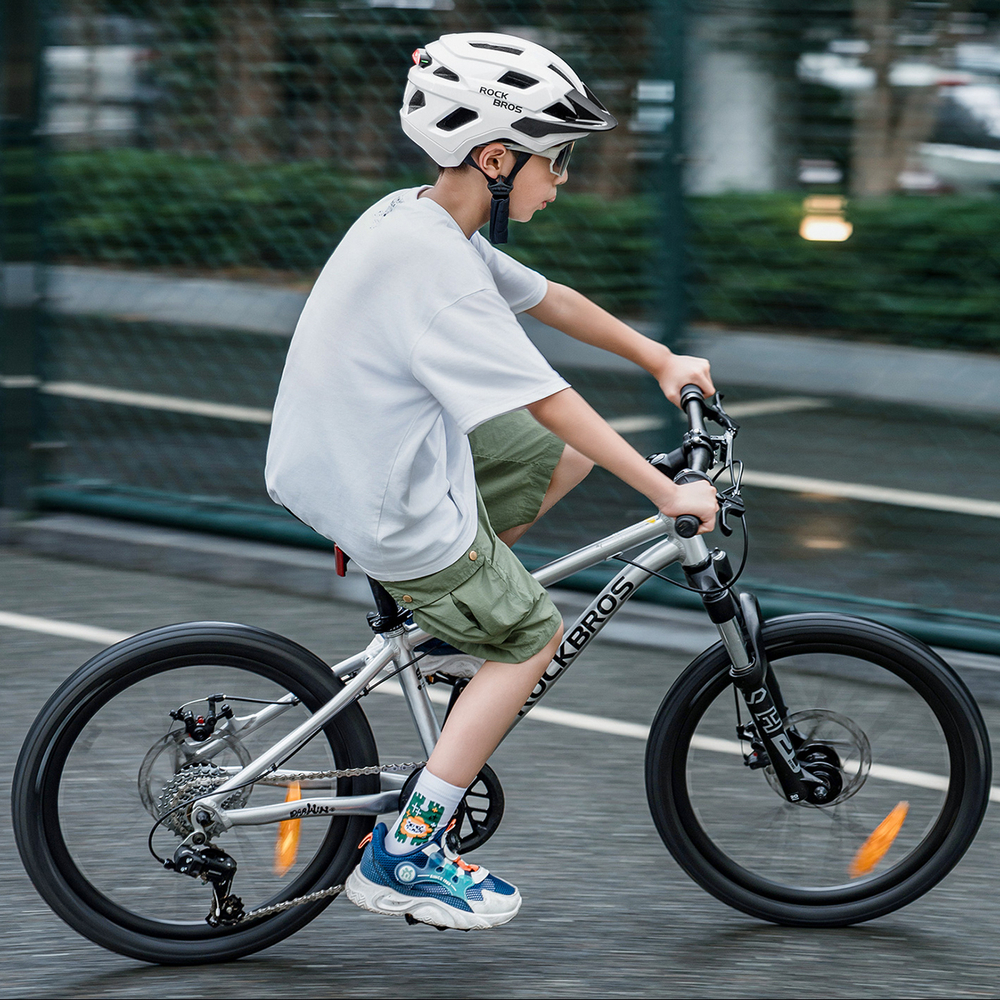 Rockbros LK-67 jaunimo dviračio šalmas su nuimamu skydeliu 54–58 cm - Baltas