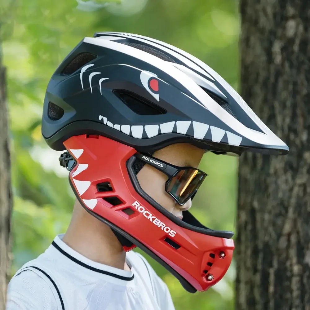 Rockbros TT-32005 „Shark“ vaikiškas dviračio šalmas su nuimamu antgaliu, M dydis (54-58) - Juodas