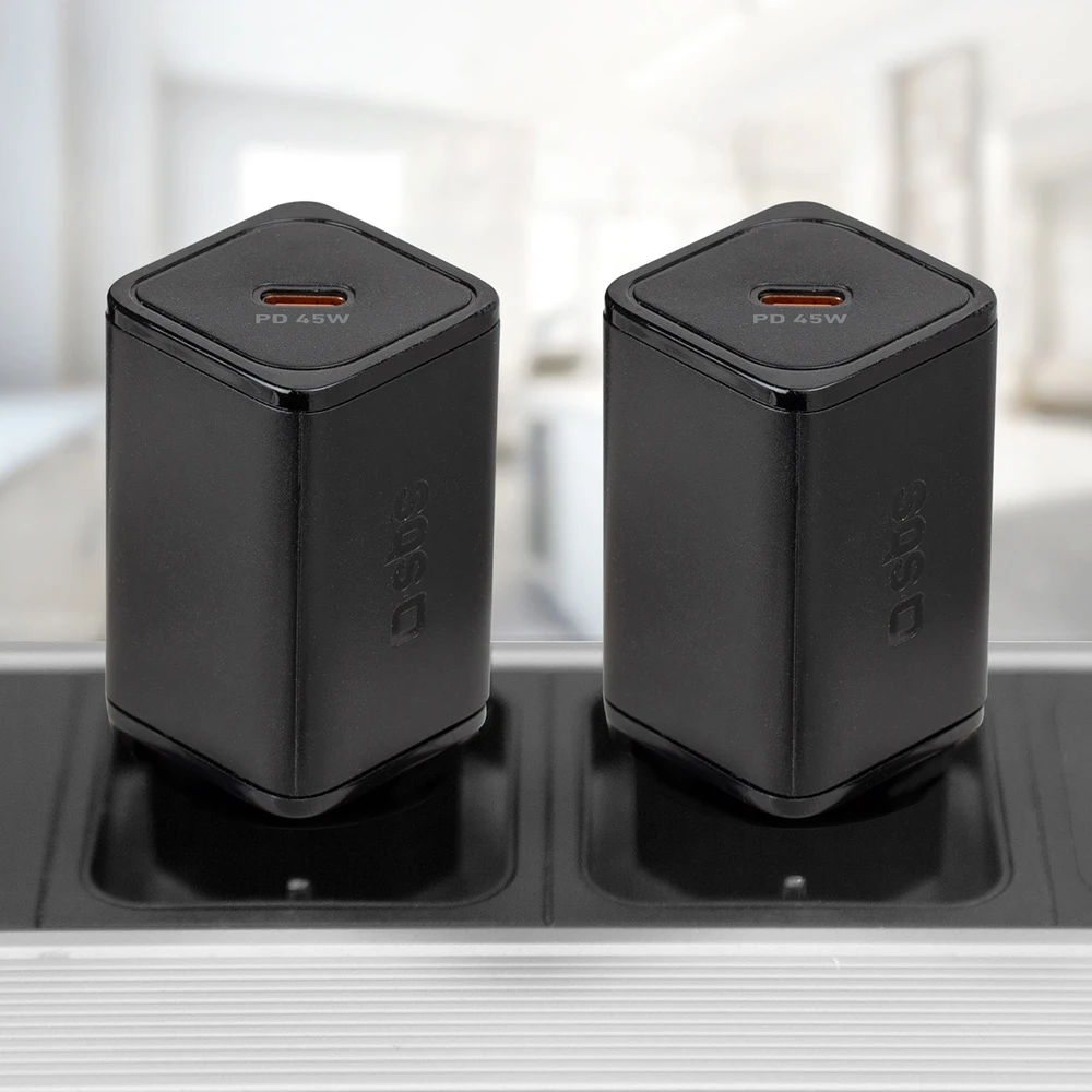 SBS TETRGAN1C45W 45W GaN USB-C laidinis įkroviklis su Power Delivery – juodos spalvos