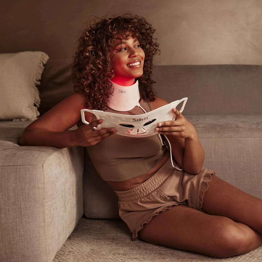 Kaklo odą atjauninanti LED kaukė Silk’n Neck Mask