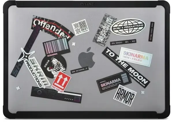 Skinarma case Henko MacBook Pro 14″ (2021-2023) frost clear
